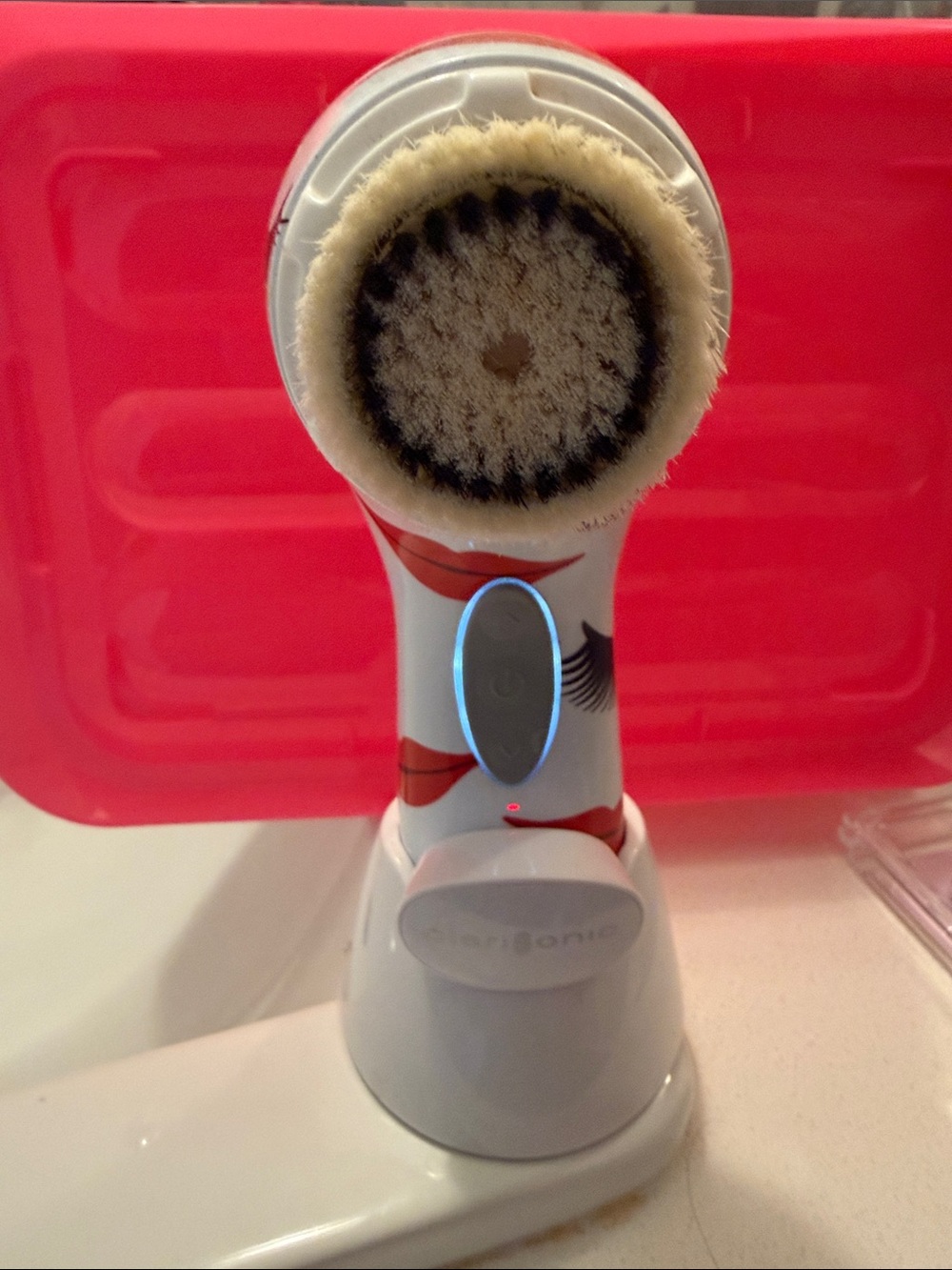Clarisonic Facial Cleansing Brush with a new replacement